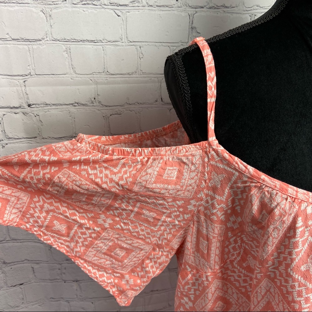 Torrid Patterned Cold Shoulder Top - image 5